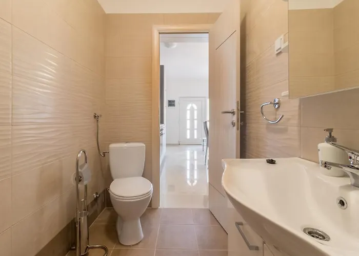 Apartman Car Pula