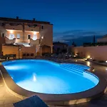 Apartman Car Póla