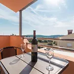 Apartman Car Póla