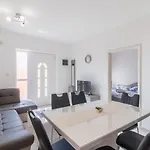 Apartman Car