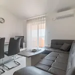 Apartment Car *